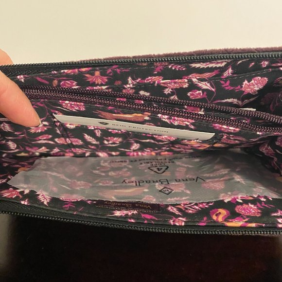 Vera Bradley Wristlet Iconic RFID Slim Blackberry Wine NWT - Picture 8 of 9